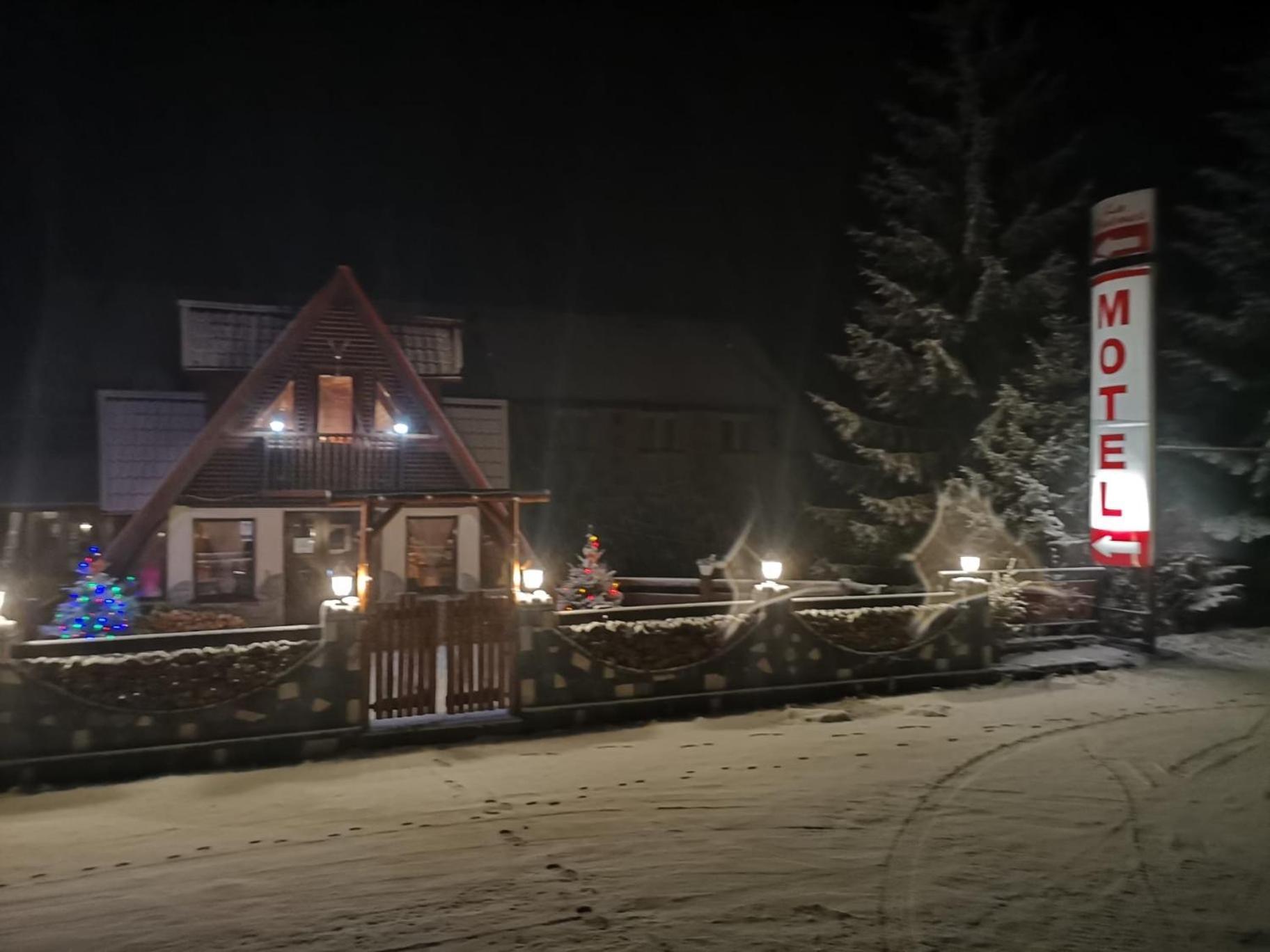 טימיסול דה ג'וס Motel “La Butuci” מראה חיצוני תמונה